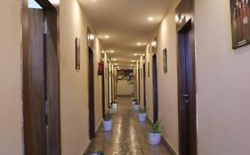 Hotel Embassy